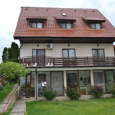 Villa Siret Sendreni Exterior photo
