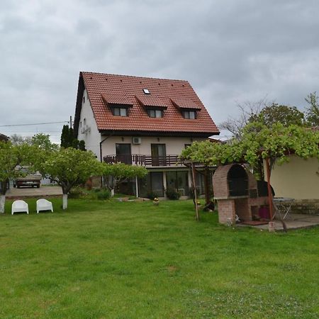 Villa Siret Sendreni Exterior photo
